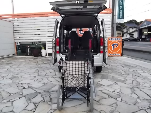 福祉車両装備仕様前1